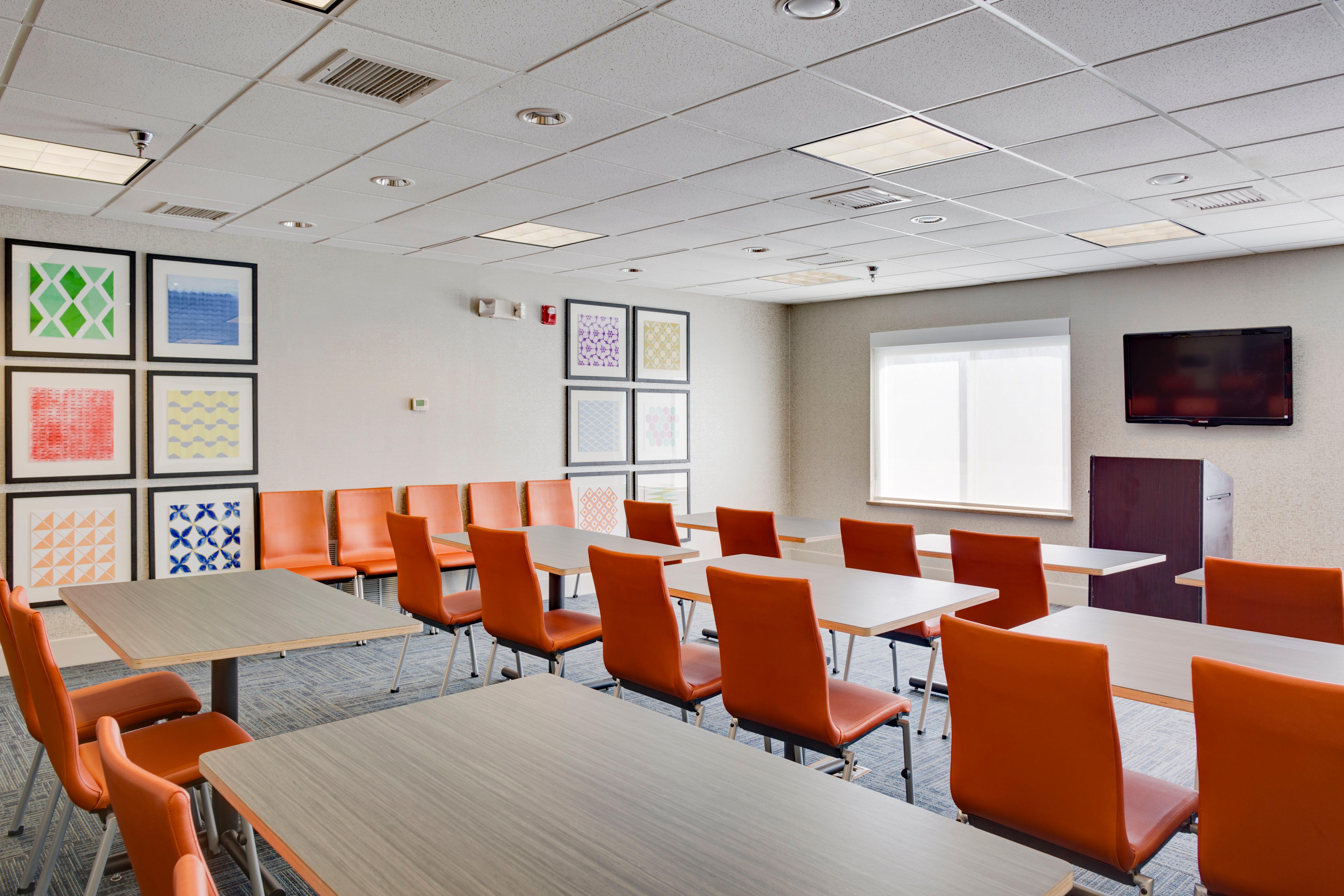 Holiday Inn Express Hotel & Suites Oklahoma City-Bethany By Ihg Exterior photo