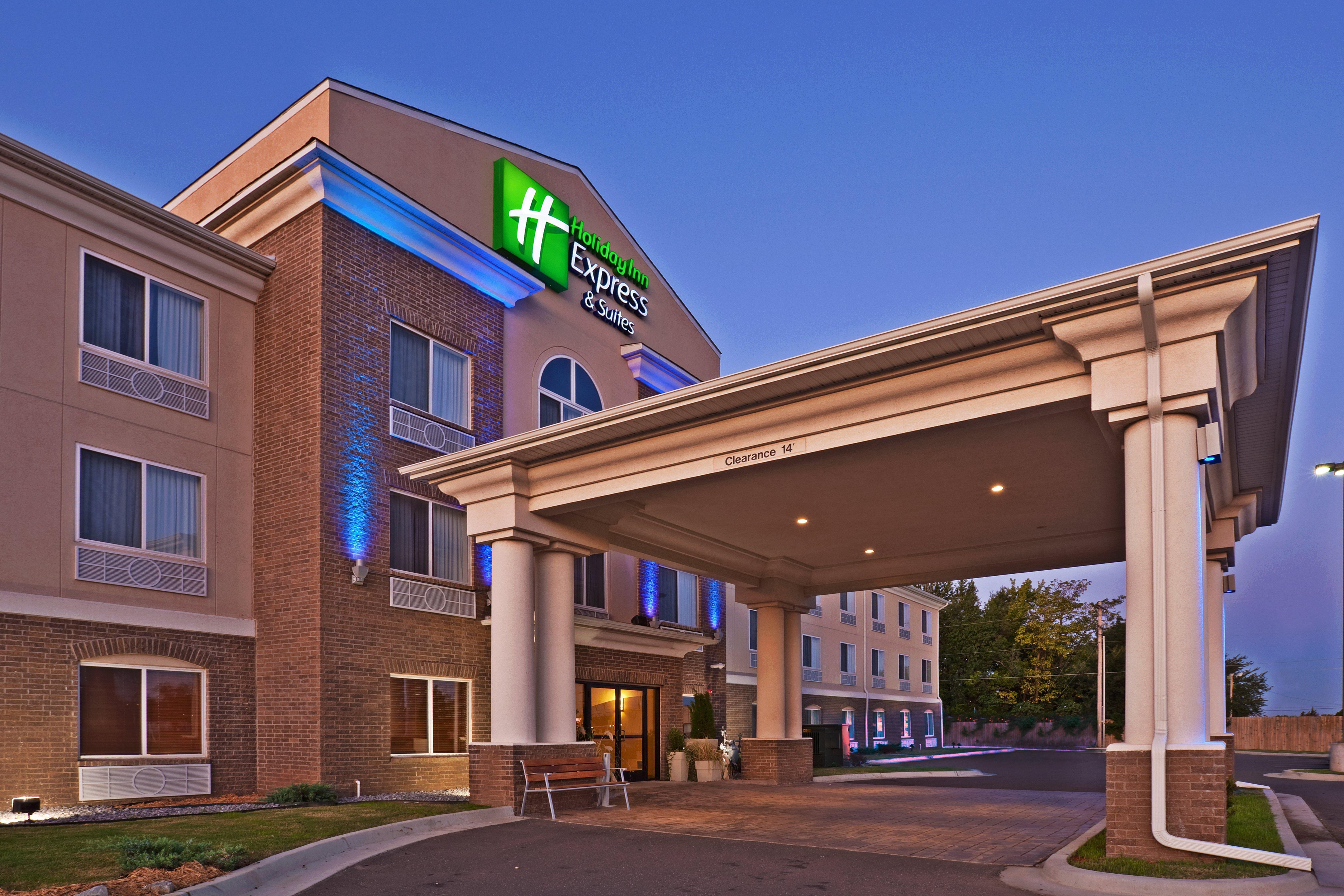 Holiday Inn Express Hotel & Suites Oklahoma City-Bethany By Ihg Exterior photo