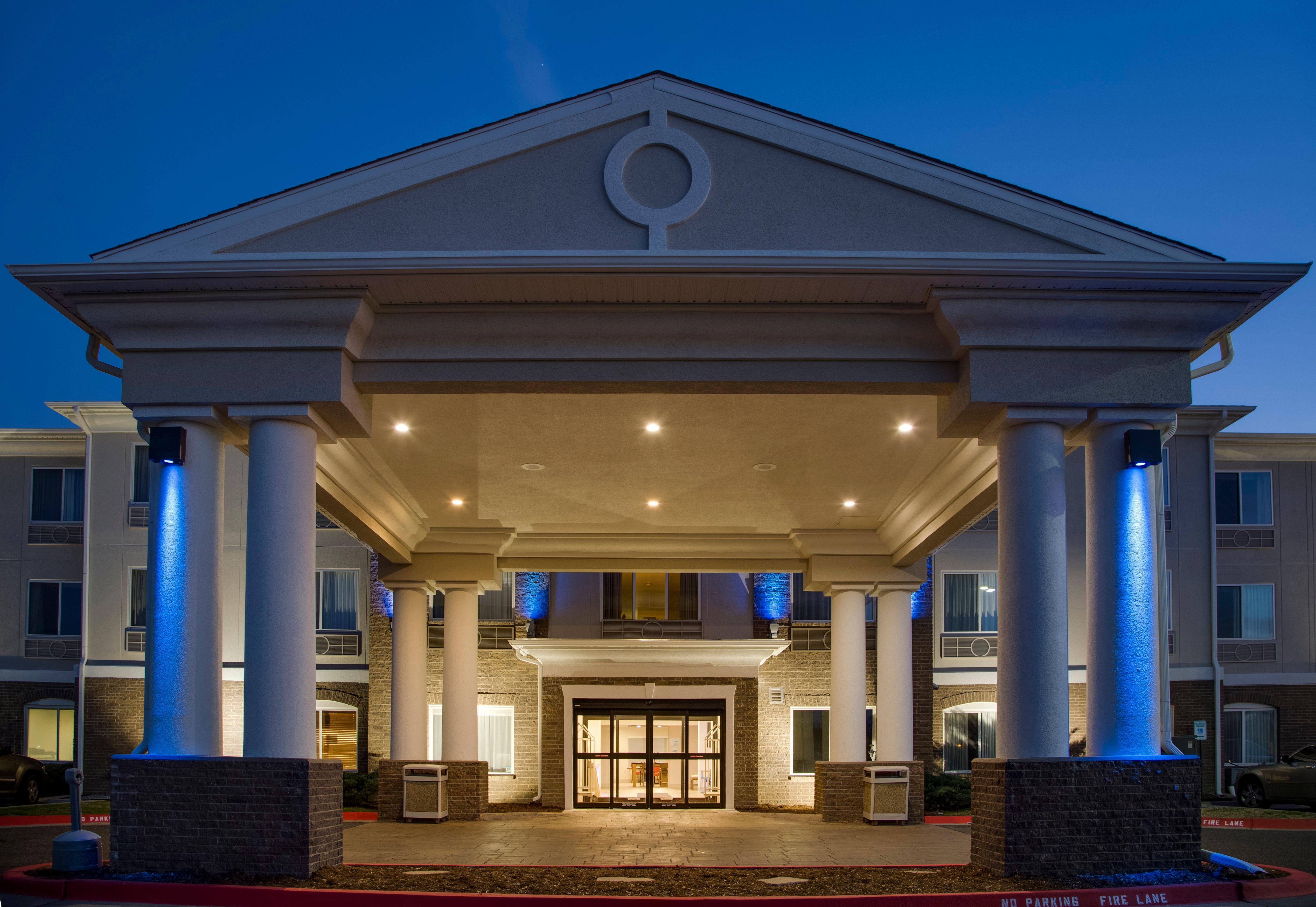 Holiday Inn Express Hotel & Suites Oklahoma City-Bethany By Ihg Exterior photo