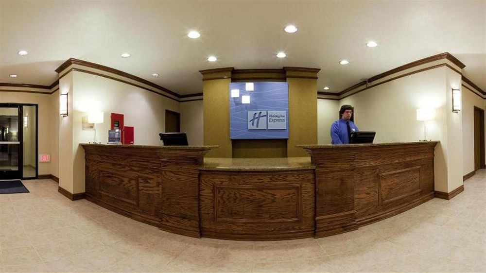 Holiday Inn Express Hotel & Suites Oklahoma City-Bethany By Ihg Exterior photo