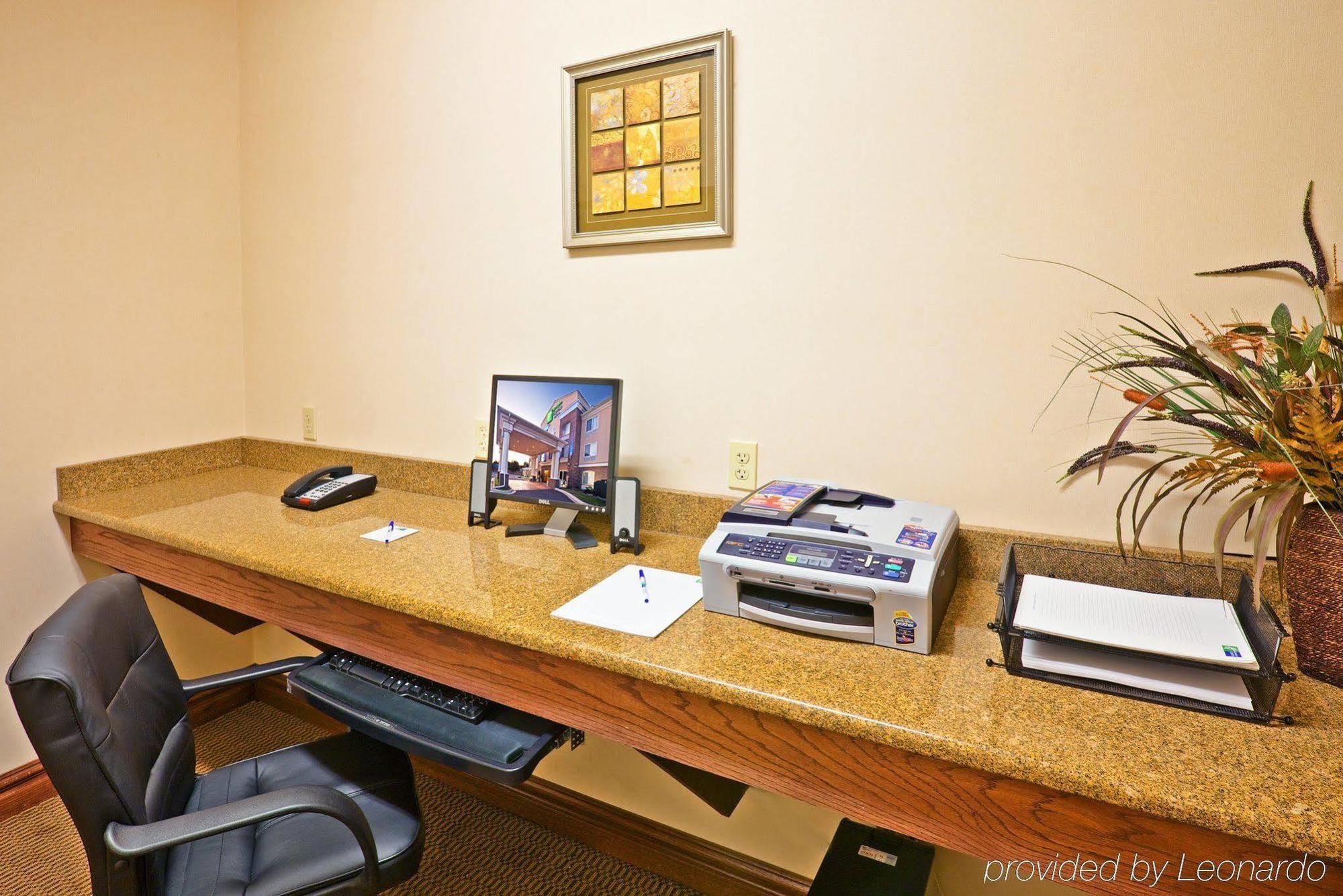 Holiday Inn Express Hotel & Suites Oklahoma City-Bethany By Ihg Exterior photo