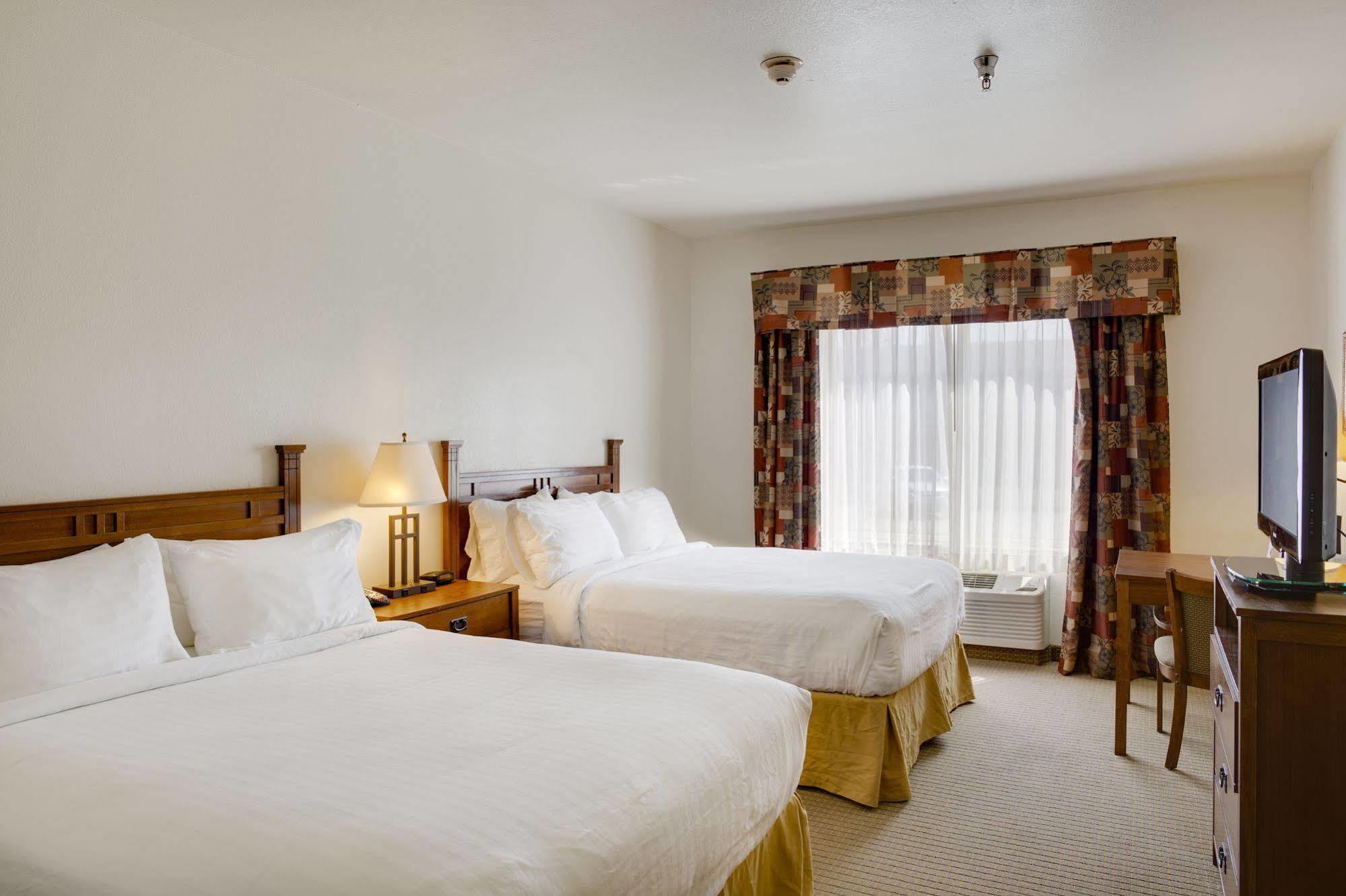 Holiday Inn Express Hotel & Suites Oklahoma City-Bethany By Ihg Exterior photo