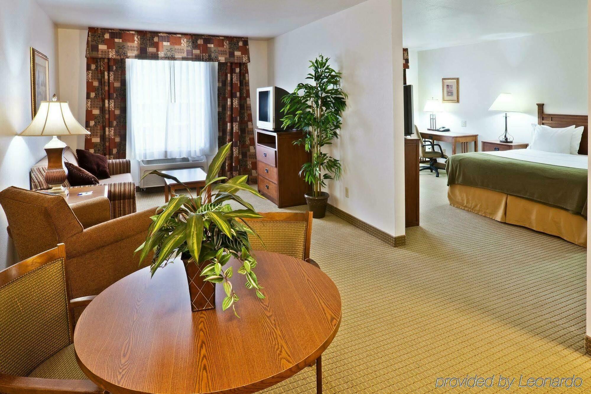Holiday Inn Express Hotel & Suites Oklahoma City-Bethany By Ihg Exterior photo